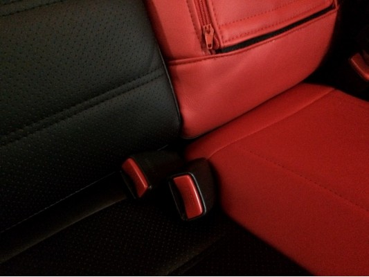 Авточехлы на Honda Civic 8 4D Авточехлы на Honda Civic 8 4D