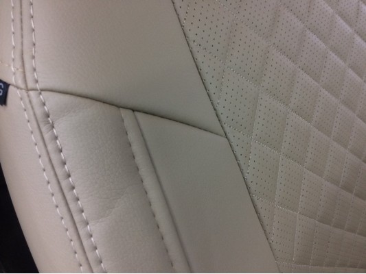 Авточехлы на Toyota Prius Авточехлы на Toyota Prius